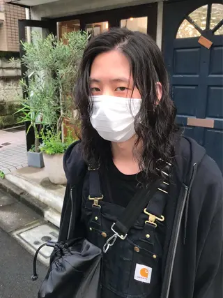 ロング パーマ メンズ 木村陸弥 似合わせ 透明感カラー🌿のヘアスタイル