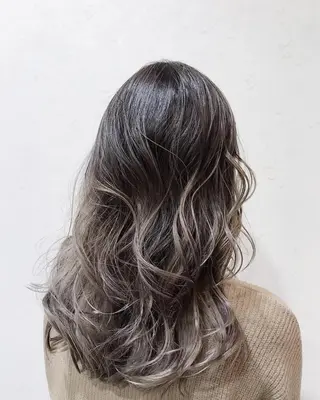 ロング カラー 天野 開のヘアスタイル