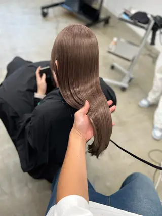 ロング カラー IROHA所属・髪質改善縮毛矯正なら ✨伊藤佳祐✨のヘアスタイル