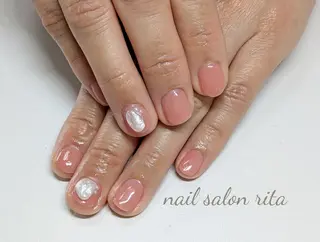 ネイル nail salon rita所属・柴田 理紗のネイルデザイン