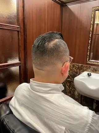 メンズ ヒロ銀座 川崎店所属・ヒロ銀座川崎 志田健介のヘアスタイル