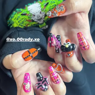 ミディアム ネイル ⛓Miyu ⛓のネイルデザイン