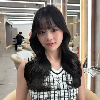 ロング カラー 垢抜けトレンド レイヤー🩵廣戸楓のヘアスタイル