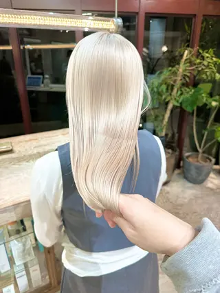 ロング カラー kai .のヘアスタイル