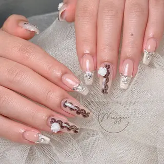 ネイル Maggie Nail🦩のネイルデザイン