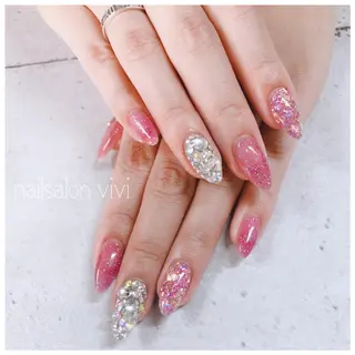 ネイル ＶＩＶＩ nailsalonのネイルデザイン