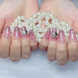 ネイル Queenie 🦋のネイルデザイン