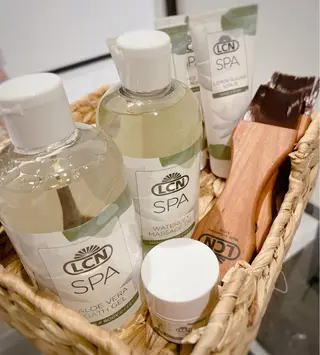 ネイル 自爪育成専門店Ka pilina所属・自爪育成専門店 Kapilinaのネイルデザイン