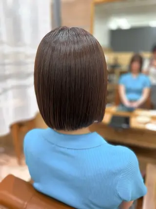 ミディアム パーマ とまべちひな/ショー ト/透明感カラーのヘアスタイル