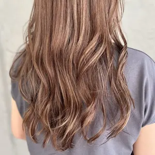 カラー sena 《Mariana》のヘアスタイル