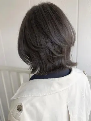 ミディアム roka ノゾミのヘアスタイル