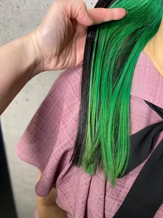 カラー SLIME Seiのヘアスタイル