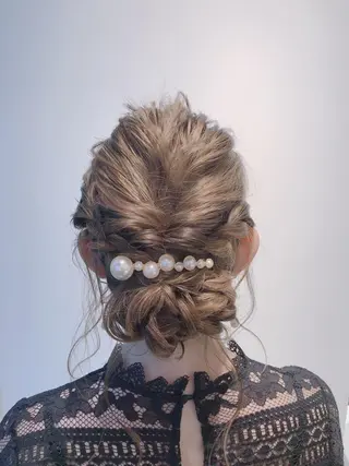 セミロング ヘアアレンジ oshare tom (スタイリスト)所属・人気🌻《髪質改善》 平井 綾乃のヘアスタイル