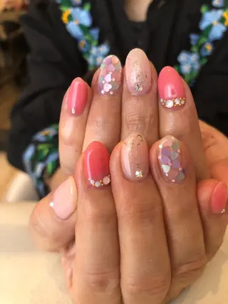 ネイル 【デザイナー】田中 美生のヘアスタイル