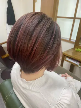 ショート カラー 永沼 真依のヘアスタイル