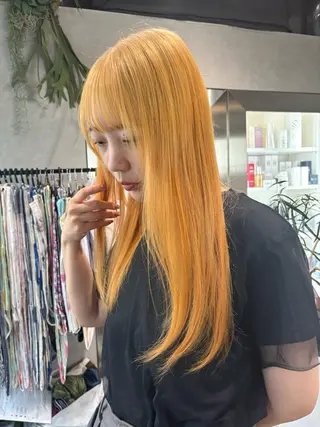 ロング カラー ヘアアレンジ iona/ハイトーン /ネイルのネイルデザイン