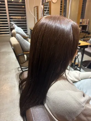 セミロング カラー 平良 那生のヘアスタイル