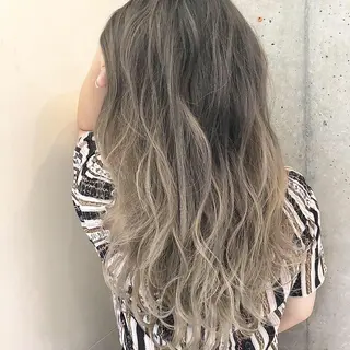 ロング カラー ヘアアレンジ 【公式】amble luxe池袋東口🩷のヘアスタイル