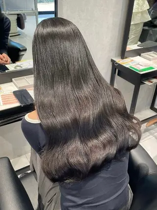 セミロング 下茂 優衣のヘアスタイル