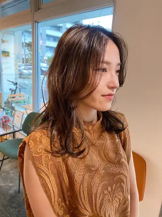 セミロング 安藤 結花のヘアスタイル