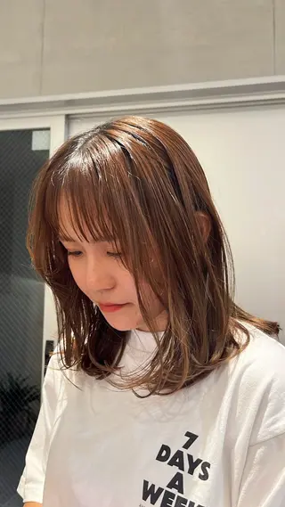 ミディアム she.所属・she. ハルカのヘアスタイル