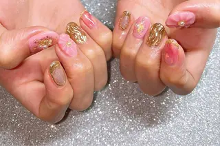 ネイル VIERU 🌈🎀💖のネイルデザイン