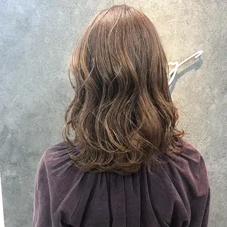 セミロング 所渉/韓国レイヤー /ウルフカットのヘアスタイル