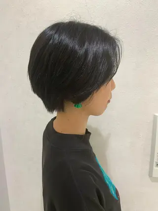 ショート カラー パーマ ハイトーンカラー🤍 山下 優華のヘアスタイル