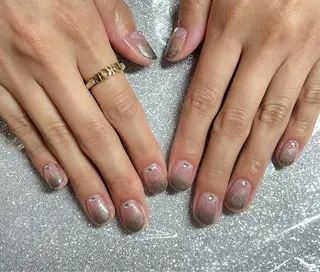 ネイル VIERU 🌈🎀💖のネイルデザイン