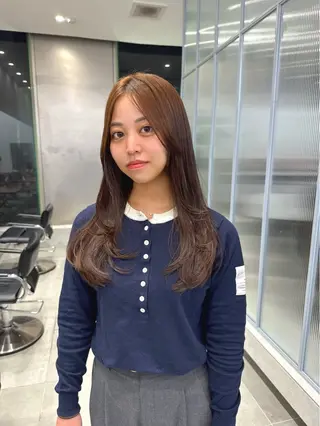 ロング ひかり／ベージュ ／似合わせカットのヘアスタイル