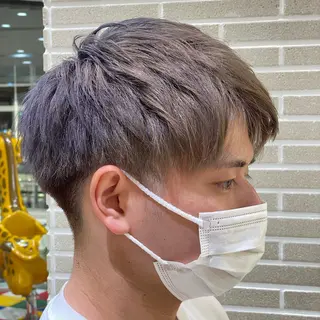 カラー メンズ 赤本悠斗波巻きパーマ メンズパーマのヘアスタイル