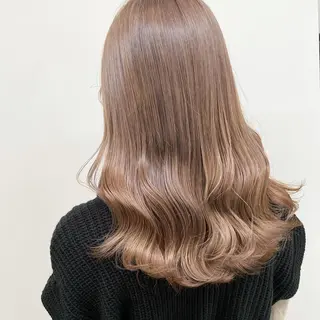 セミロング カラー 🪄池袋ハイトーン 🪄ブリーチカラーのヘアスタイル