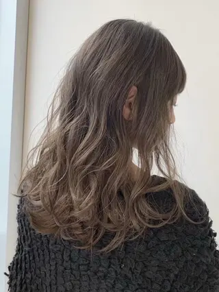 セミロング カラー モテ髪提案🫧 /HaRu🏳️‍⚧のヘアスタイル