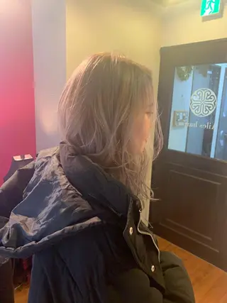 セミロング カラー hair salonyuri所属・ヘアサロン ユリのヘアスタイル