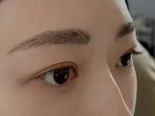 アイブロウ NUE ayaのマツエク・マツパデザイン