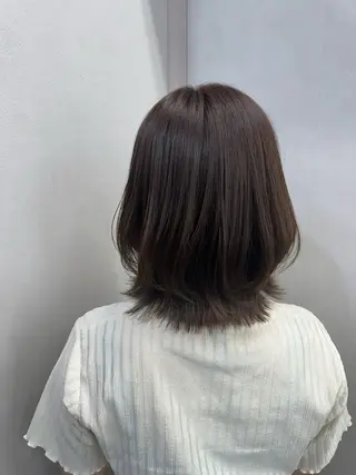 ミディアム NAVY／airi 完全完結型個室サロンのヘアスタイル