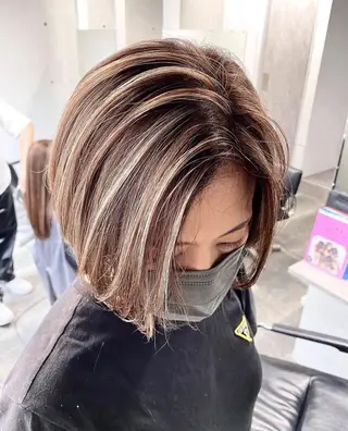 ショート カラー REDEAL所属・上村 光希のヘアスタイル