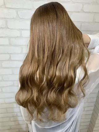 カラー 愛されハイトーン 🍓YURINAのヘアスタイル