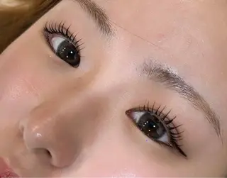 マツエク・マツパ YELLbyshowroom所属・アイブロウ YUUKAのマツエク・マツパデザイン