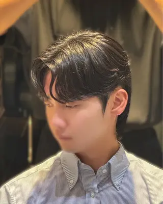 ショート パーマ メンズ YUKI🇰🇷 カルマ／ダウンパーマのヘアスタイル