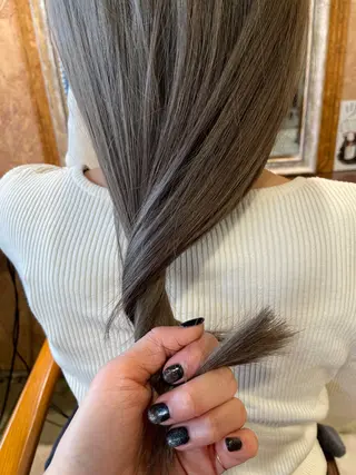 ロング さの あやねのヘアスタイル