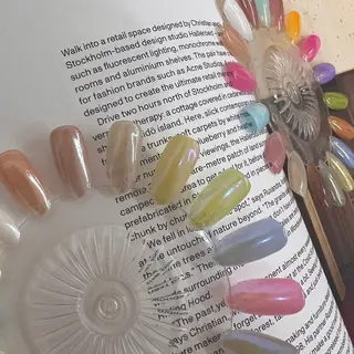 ネイル W.eyelash所属・ダブリュー アイラッシュの眉毛・アイブロウイメージ