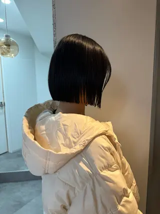 ショート 切りっぱなしボブ レイヤー/縮毛矯正のヘアスタイル