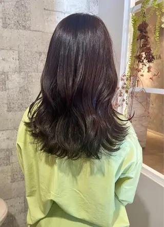 セミロング カラー 🪞Unge チヒロ 女性限定のヘアスタイル