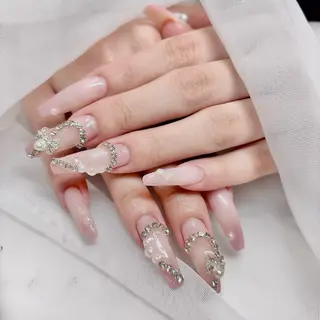 ネイル eight nail 渋谷駅前店所属・makoto 🐻‍❄️のネイルデザイン