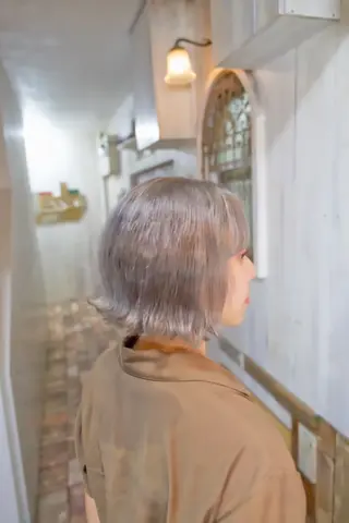 ショート カラー Armoire所属・安藤悠里/ハイトーン /デザインカラーのヘアスタイル