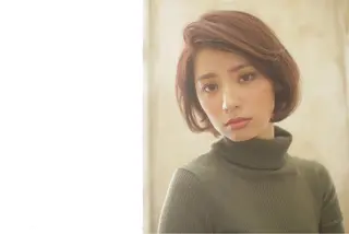 ショート カラー エイト ウメダのヘアスタイル