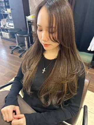 ロング 🦋髪質改善🦋 眞井琴美のヘアスタイル