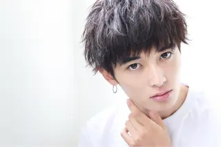 ショート カラー パーマ メンズ 赤み消し🌿 透明感カラー🫧のヘアスタイル