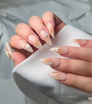 ネイル Lyna 池袋のネイルデザイン